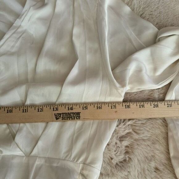 WAYF Attina Satin White Wrap Dress Size Small - Picture 5 of 8